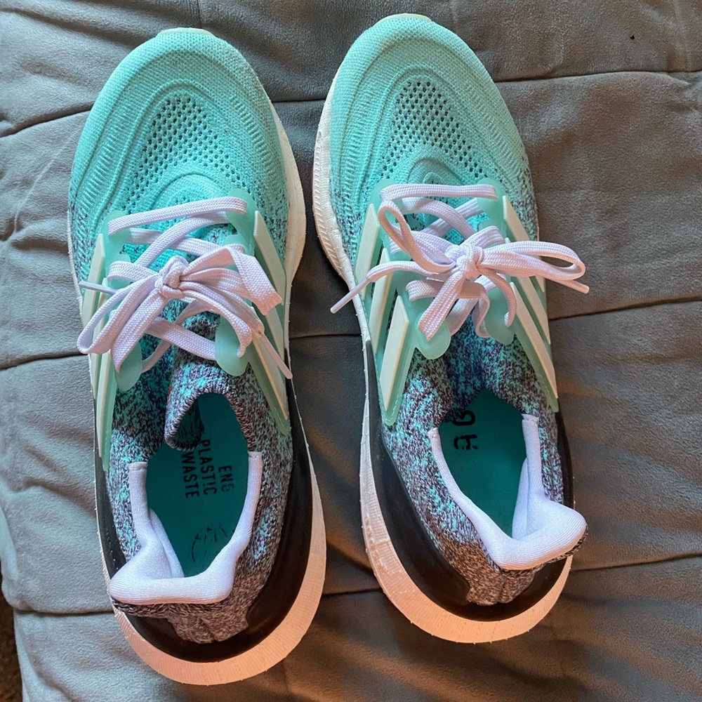 Women’s size 8 Ultraboost Light Weight Running Shoes. Light Blue, Grey, & White.